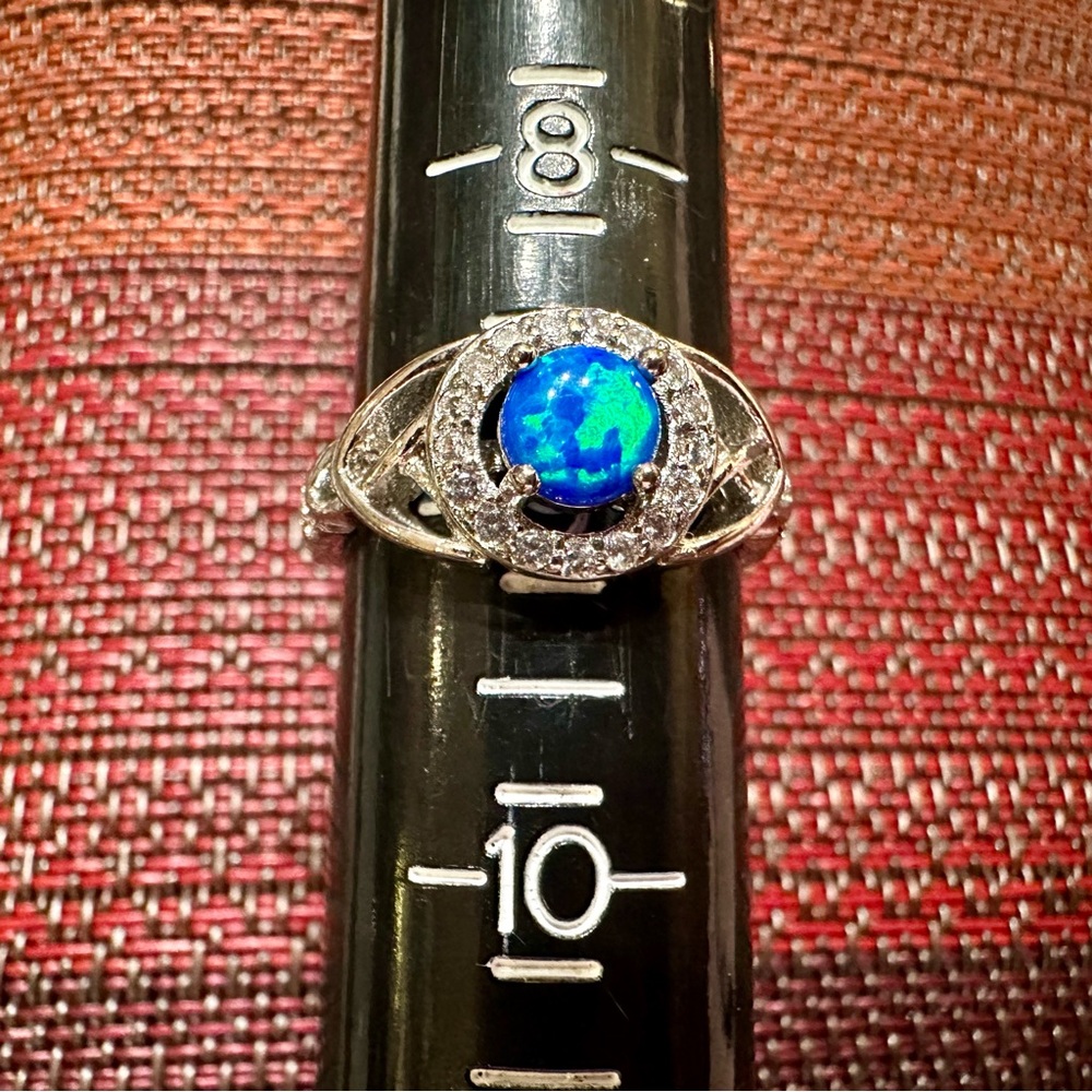 Fragrant Jewels Silver Ring with Vibrant Blue Gem